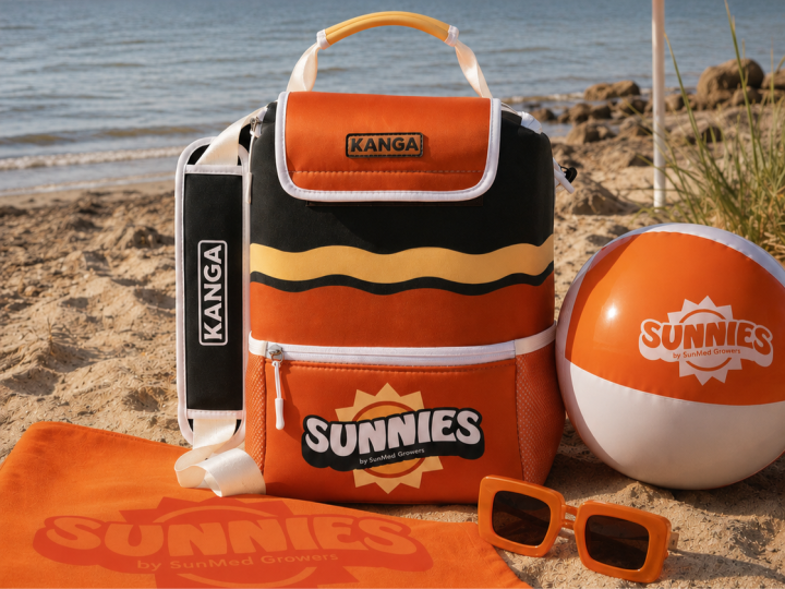 Sunnies x Kanga cooler on the beach