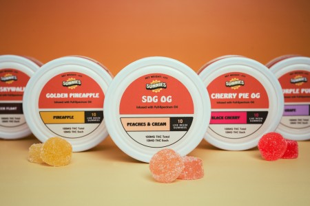 a variety of Sunnies Live Resin gummies
